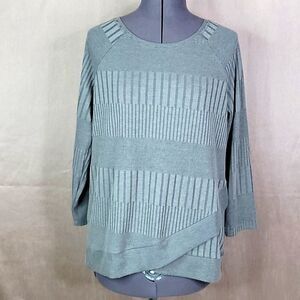 **SILVERWEAR Gray Striped Sweater Medium‎